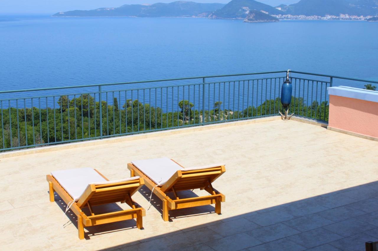 Blue Mediterranean Apartments Sveti Stefan Buitenkant foto