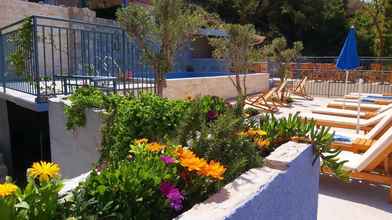 Blue Mediterranean Apartments Sveti Stefan Buitenkant foto