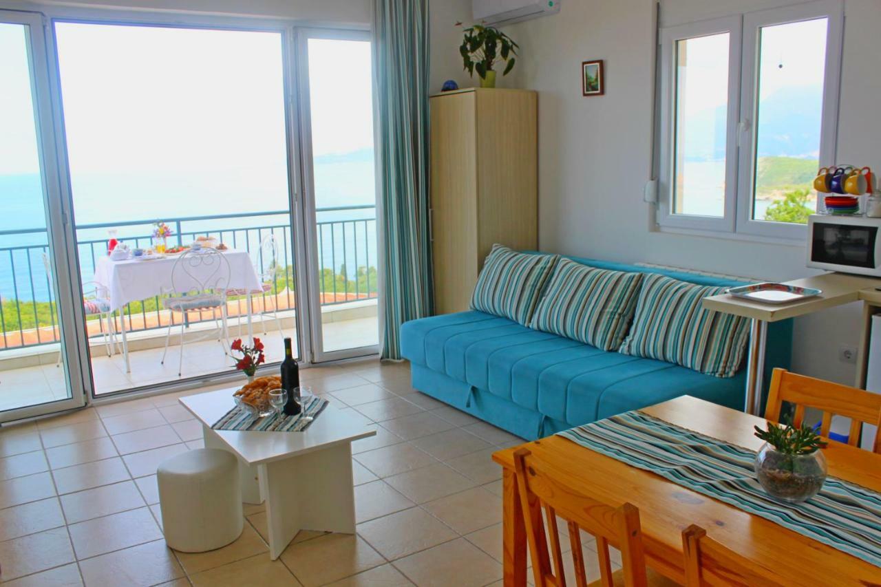 Blue Mediterranean Apartments Sveti Stefan Buitenkant foto